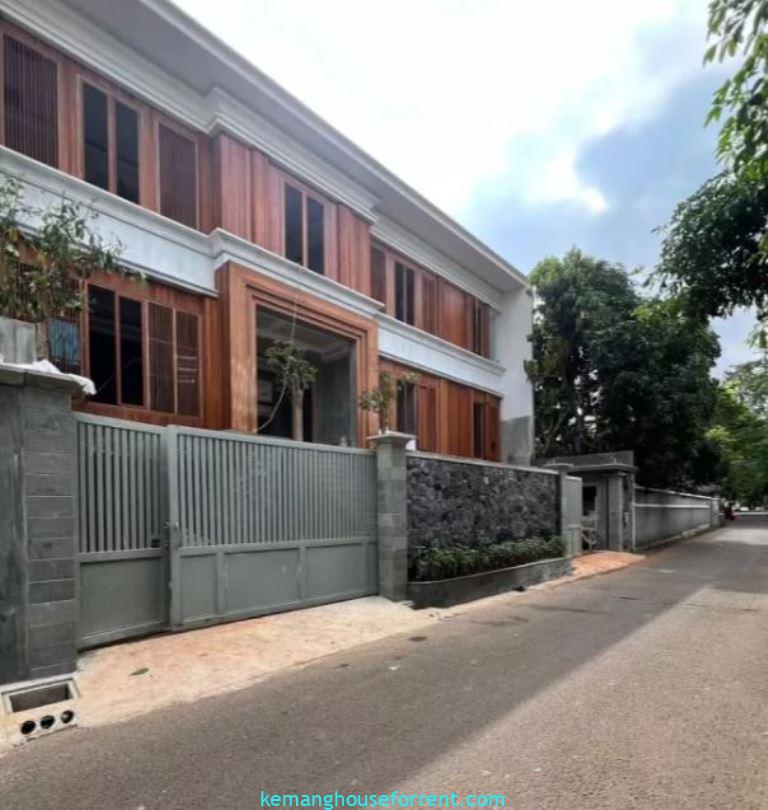 Rumah Baru Dijual di Kemang Jakarta Selatan
