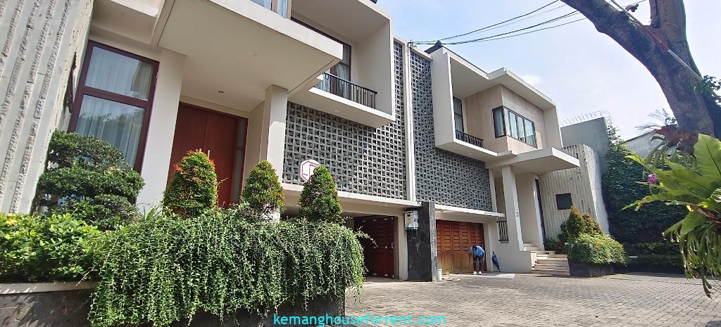 5-BR Townhouse for Rent in Kemang Selatan