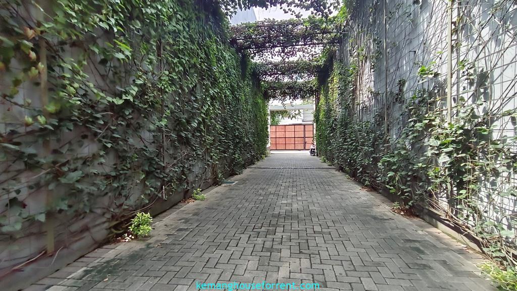 5-BR Townhouse for Rent in Kemang Selatan