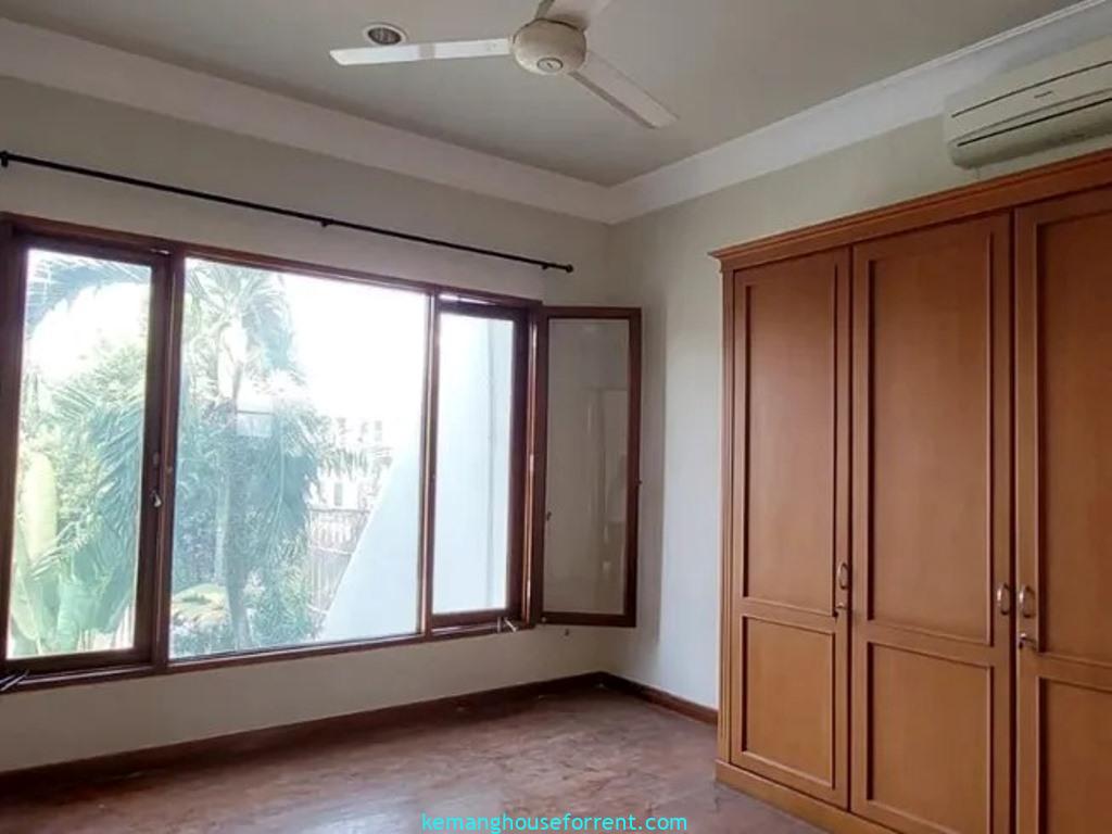 5-BR Townhouse for Rent in Kemang Selatan