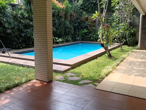 House for Rent in Kemang Dalam with Pool