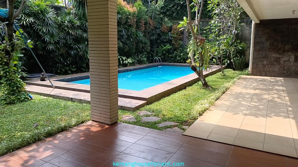 House for Rent in Kemang Dalam with Pool