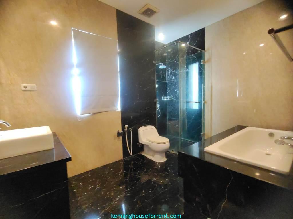 Minimalist Townhouse for Rent in Pejaten Barat