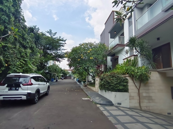 Townhouse Dijual di Kemang Area