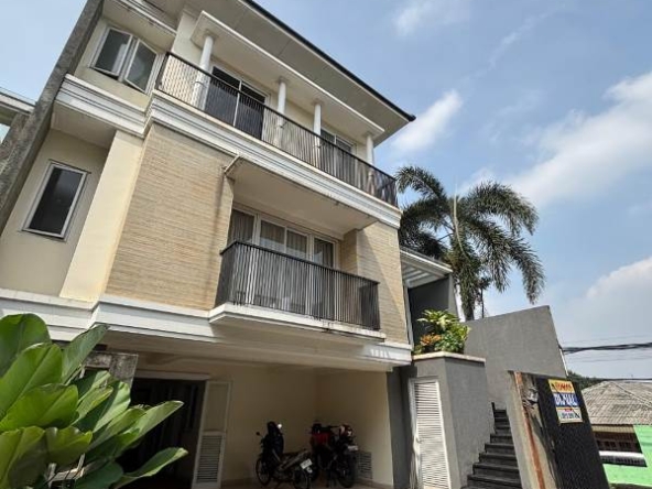 Townhouse Dijual Pejaten Barat