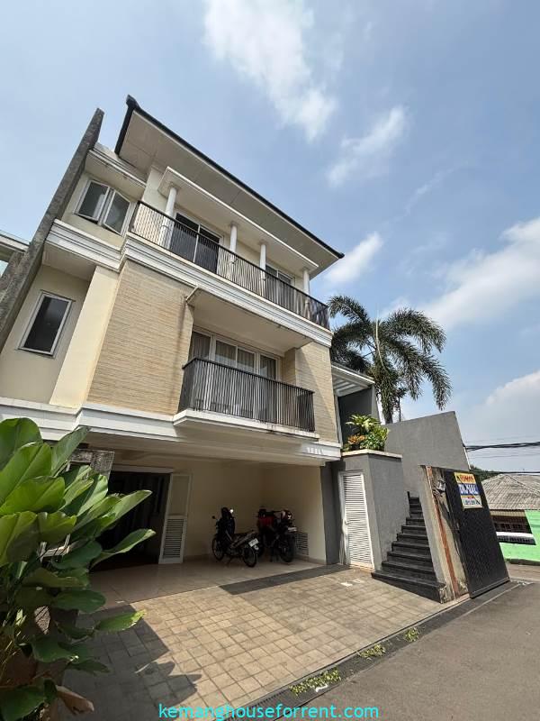 Townhouse Dijual Pejaten Barat