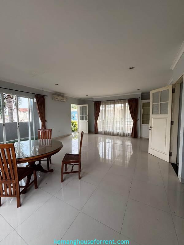Townhouse Dijual Pejaten Barat