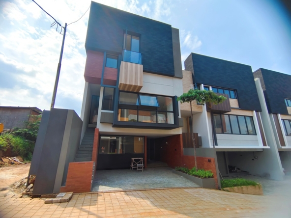 Townhouse for rent in Antasari South Jakarta