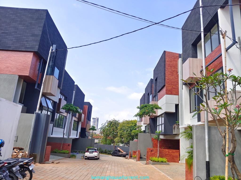 Townhouse for rent in Antasari South Jakarta