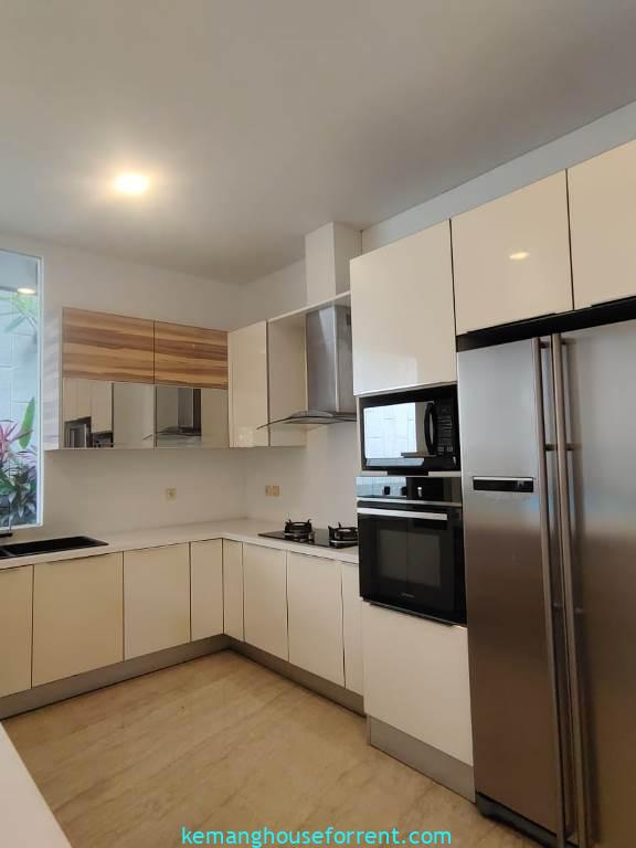 Townhouse for Rent in Atmosfera Residence