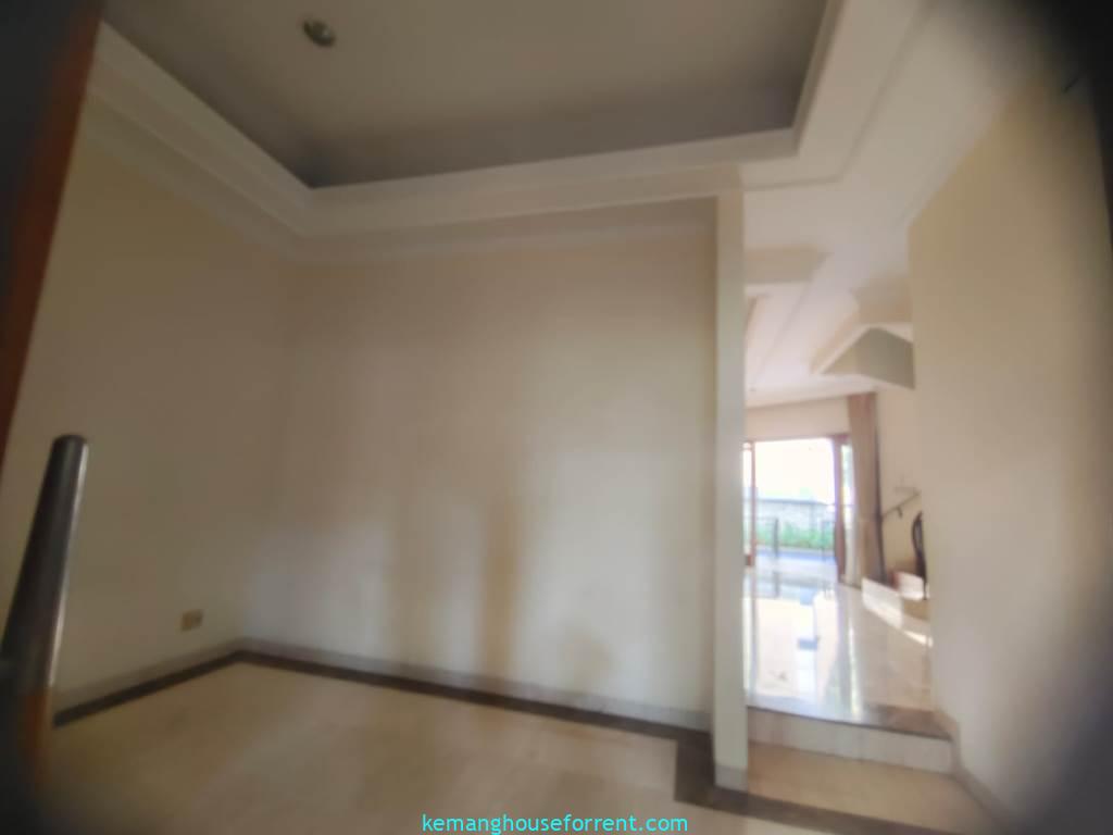 4-BR house with private pool for rent in Pondok Indah