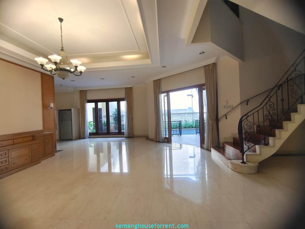 4-BR house with private pool for rent in Pondok Indah