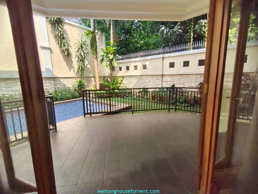 4-BR house with private pool for rent in Pondok Indah