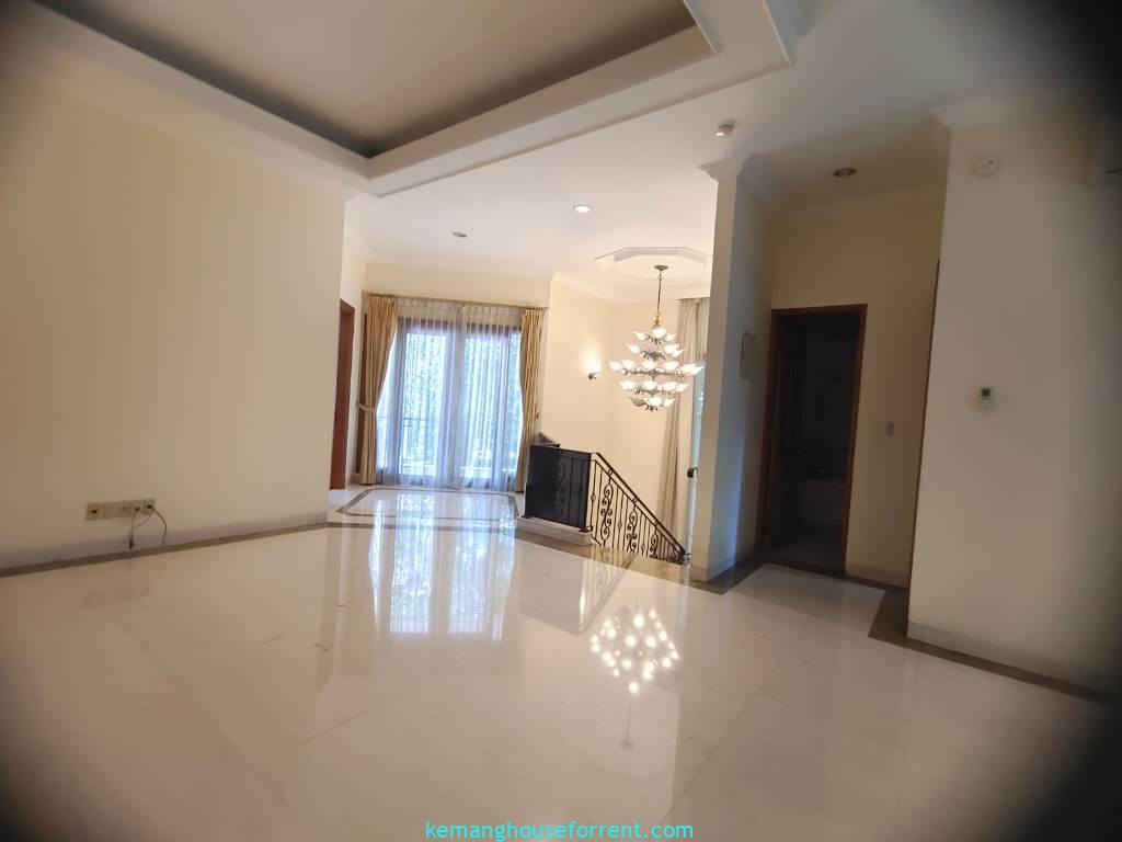 4-BR house with private pool for rent in Pondok Indah
