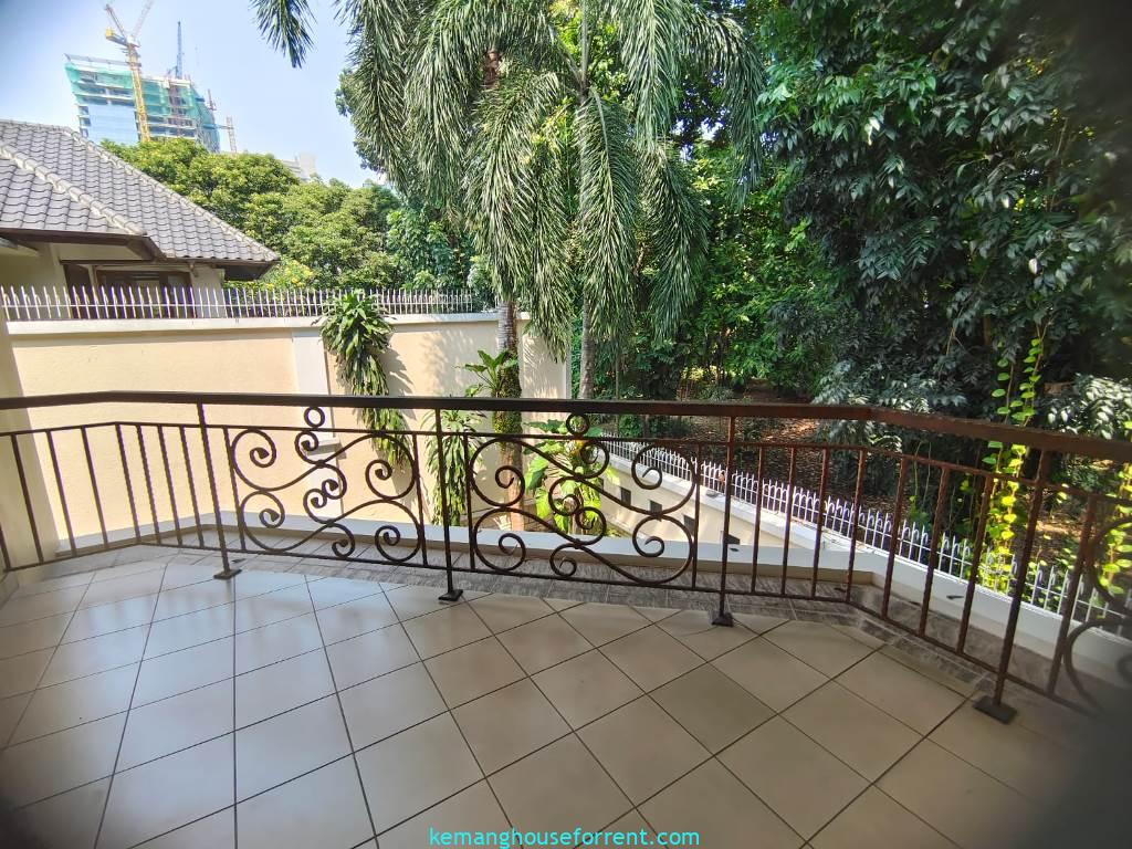 4-BR house with private pool for rent in Pondok Indah
