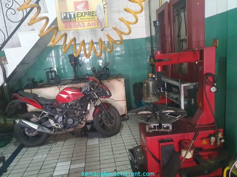 Rumah Dijual Cirendeu Raya Tangerang Selatan