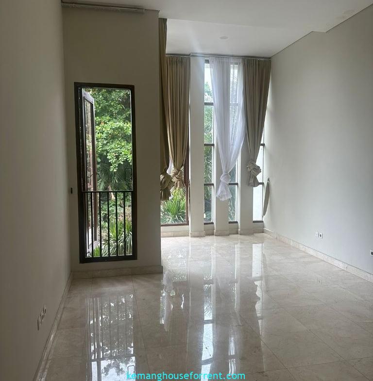5 Bedroom Minimalist House with Private Pool in Kemang