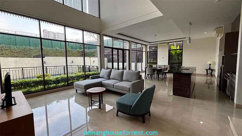 Elegant 4-Bedroom House with Private Pool in Executive Paradise 6