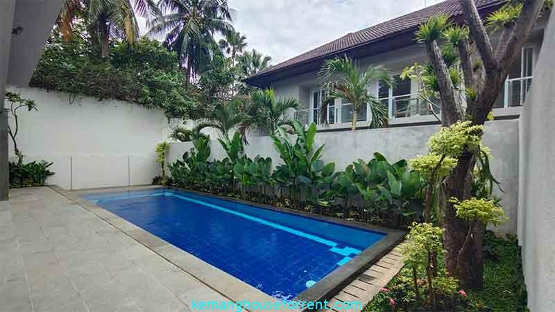 Luxury 5-Bedroom House for Rent in Executive Paradise Complex 10