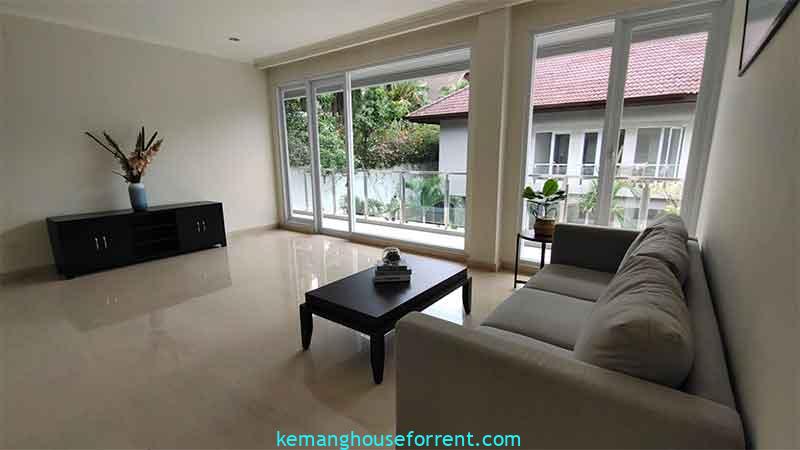 Luxury 5-Bedroom House for Rent in Executive Paradise Complex 3