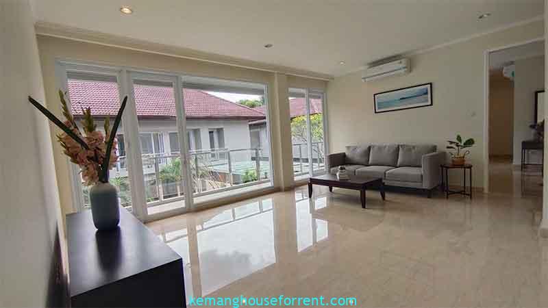 Luxury 5-Bedroom House for Rent in Executive Paradise Complex 6
