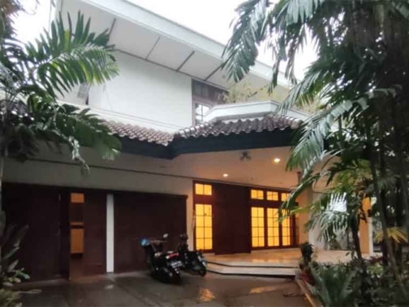 Spacious Luxury House for Rent in Prime Kebayoran Baru Jl Galuh
