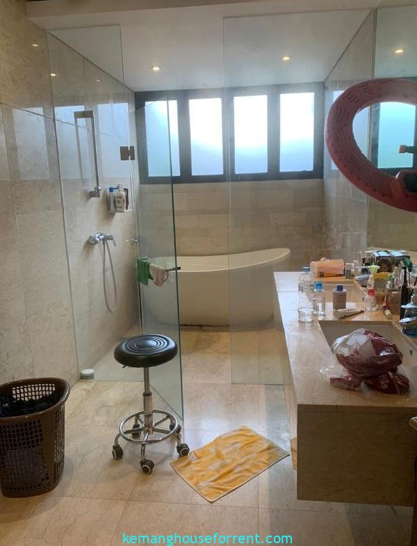 Amarillis Kemang Townhouse 3BR for Rent 17