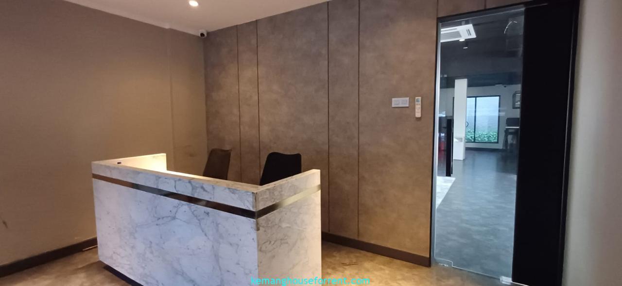 Disewakan Bangunan 2 Lantai di Area Premium Pakubuwono