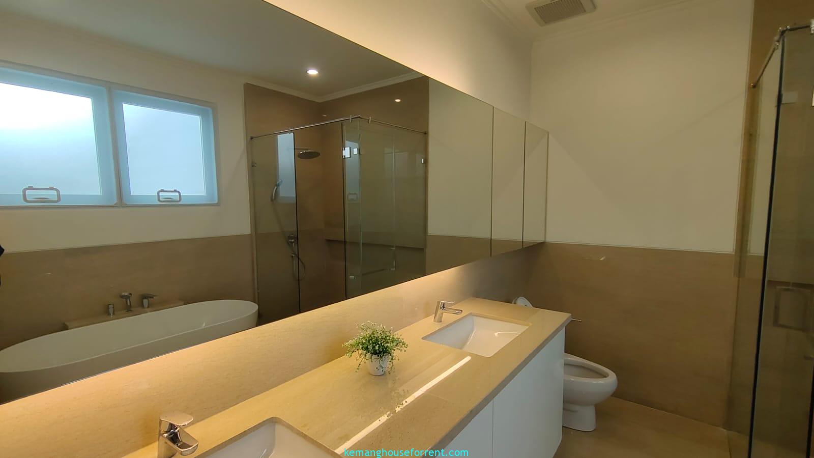 Executive Paradise KAv H Spacious 5 Bedroom House for Rent (11)