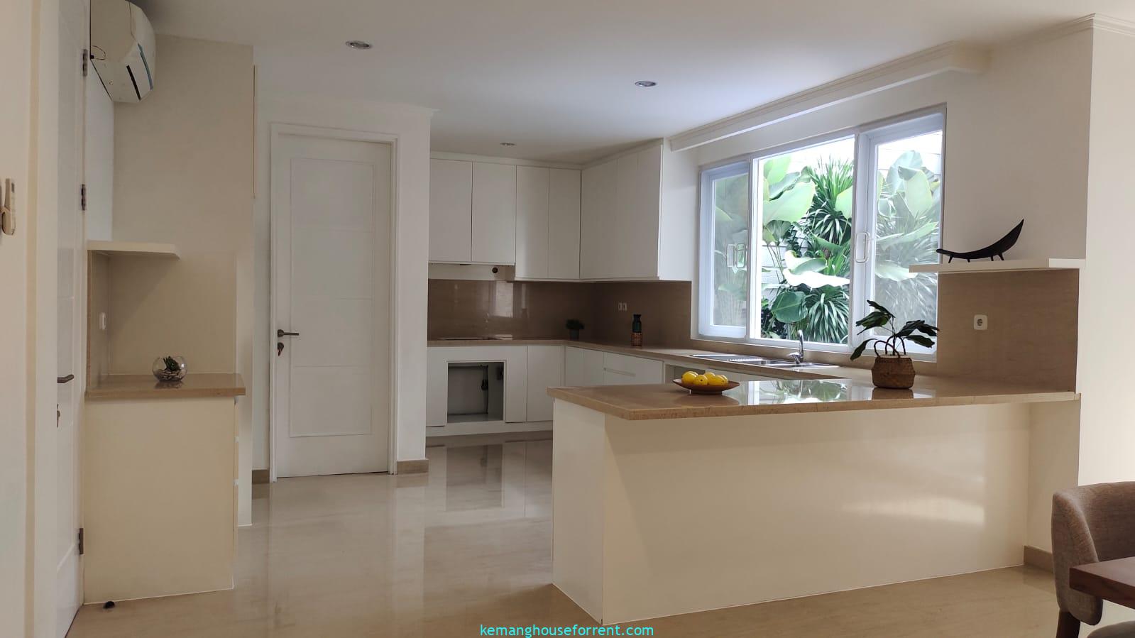 Executive Paradise KAv H Spacious 5 Bedroom House for Rent (13)