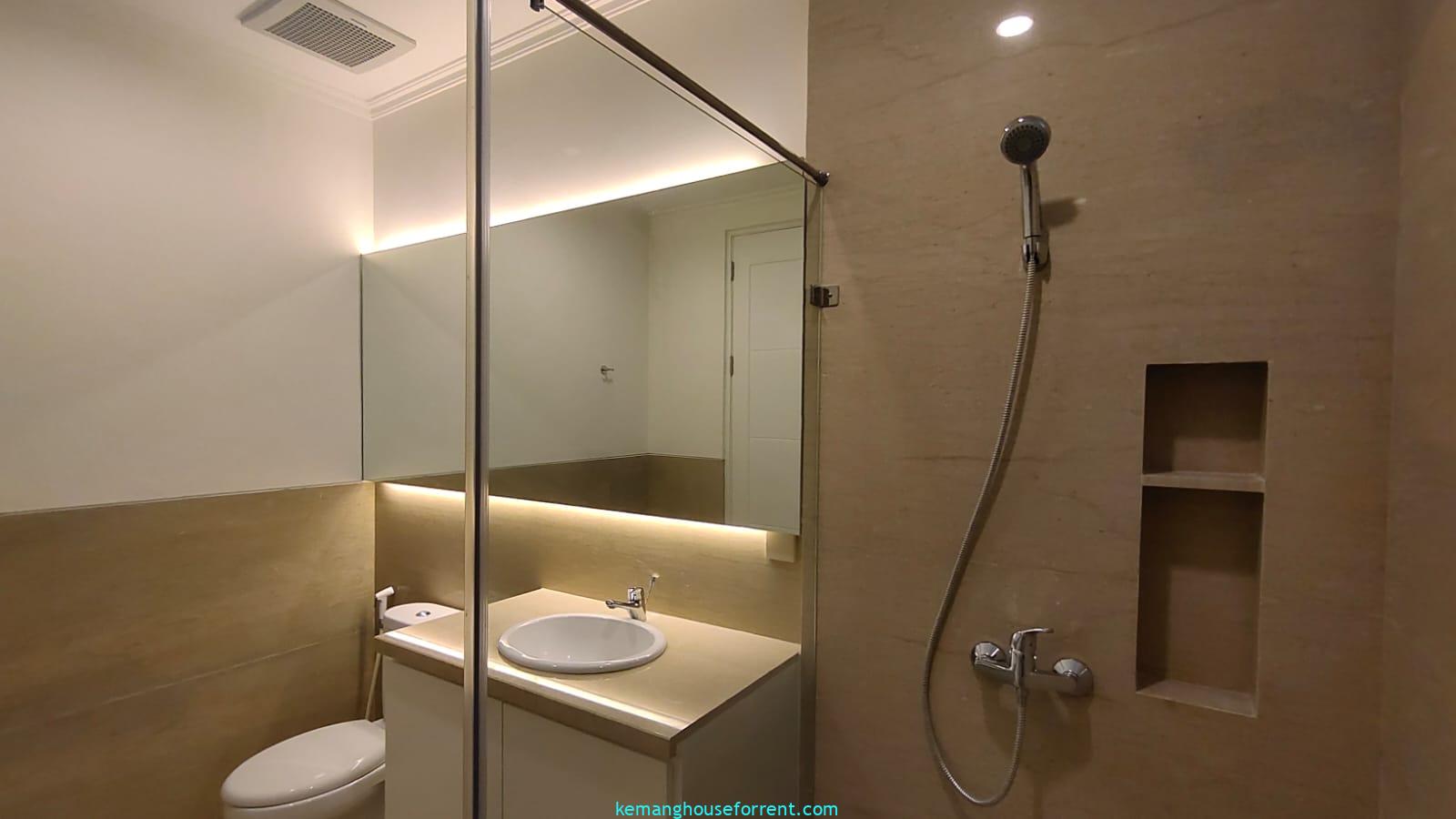 Executive Paradise KAv H Spacious 5 Bedroom House for Rent (19)