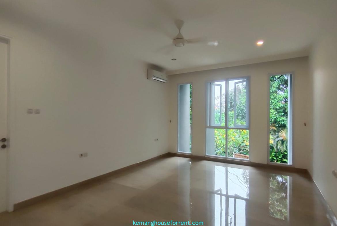 Executive Paradise KAv H Spacious 5 Bedroom House for Rent (2)