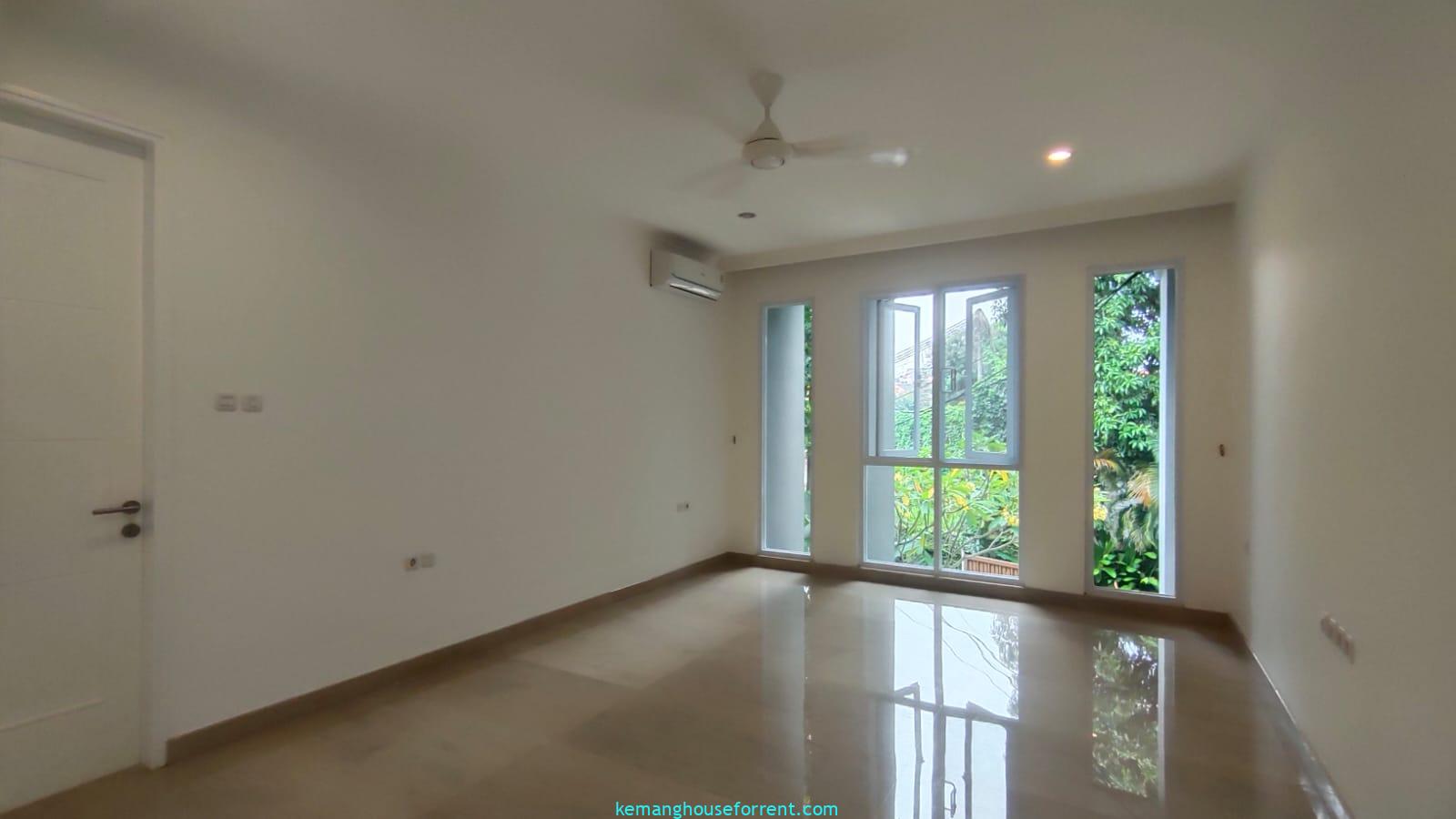 Executive Paradise KAv H Spacious 5 Bedroom House for Rent (2)