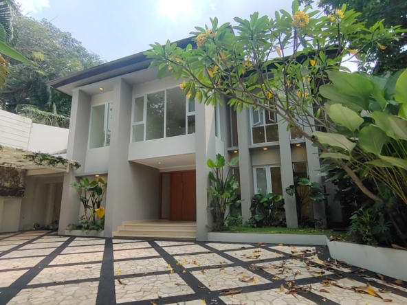 Executive Paradise KAv H Spacious 5 Bedroom House for Rent (4)