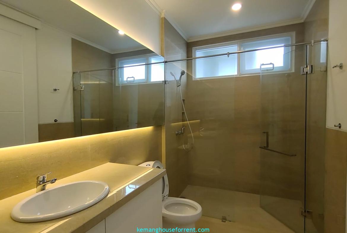 Executive Paradise KAv H Spacious 5 Bedroom House for Rent (7)