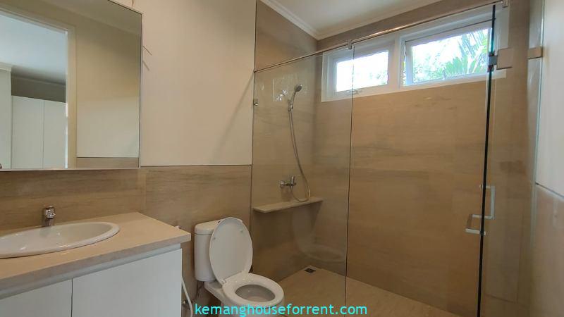 House for Rent in Executive Paradise KAV. B (11)