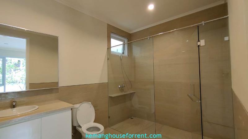 House for Rent in Executive Paradise KAV. B (3)