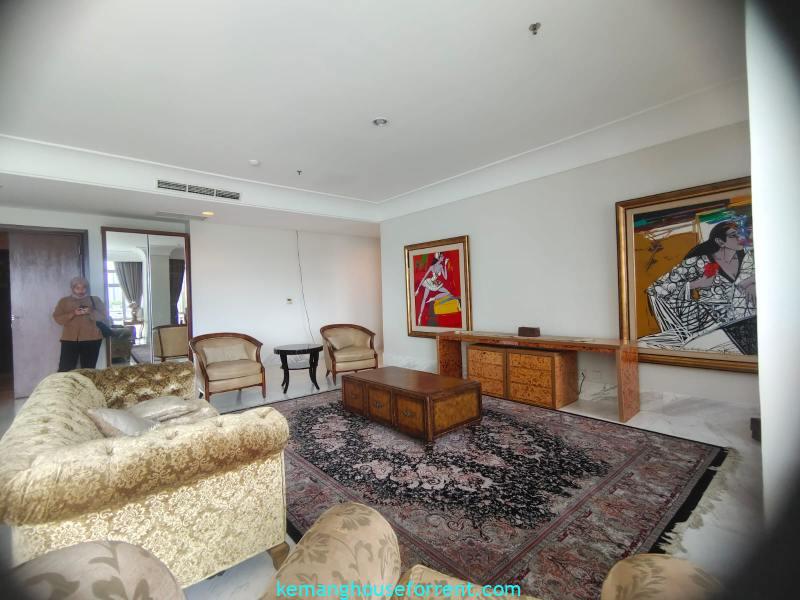 Spacious 3-Bedroom Apartment for Rent at Dharmawangsa Essence (12)