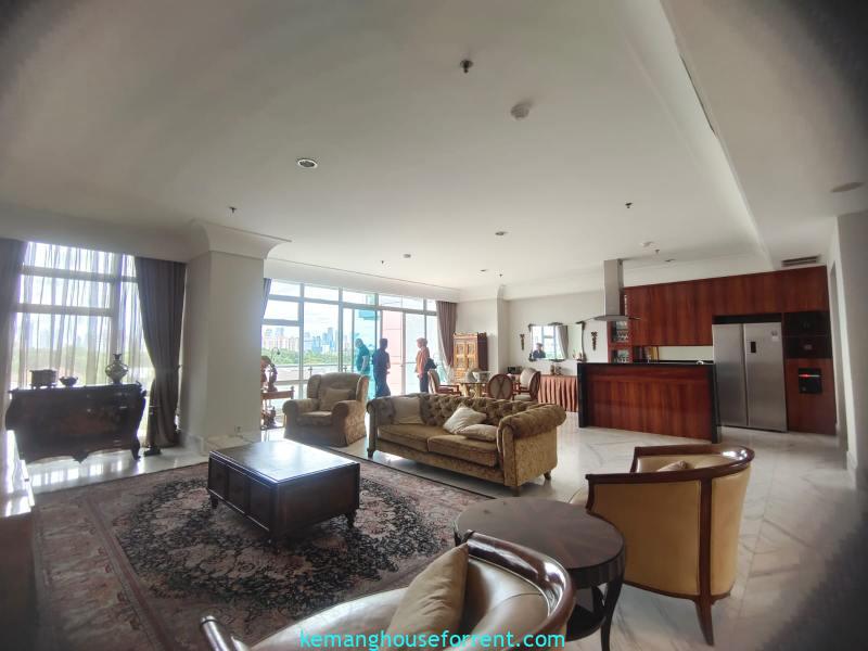 Spacious 3-Bedroom Apartment for Rent at Dharmawangsa Essence (17)