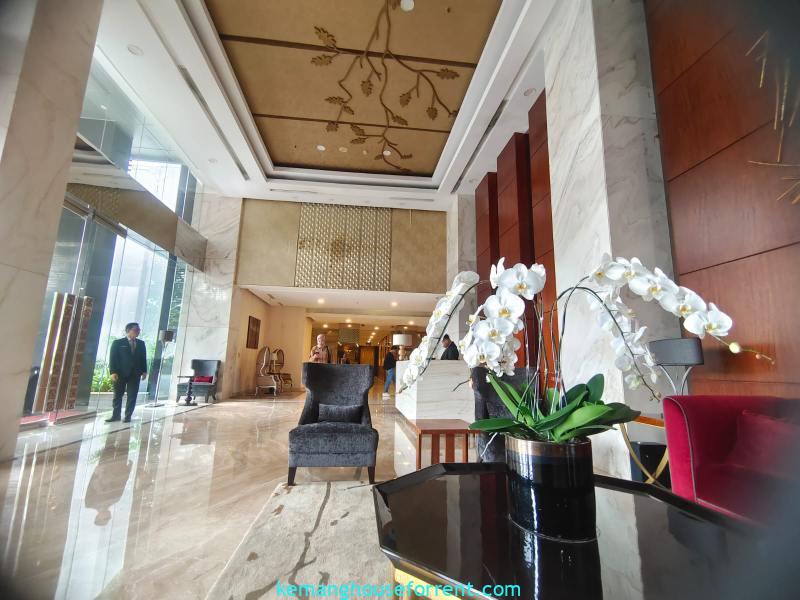 Spacious 3-Bedroom Apartment for Rent at Dharmawangsa Essence (7)