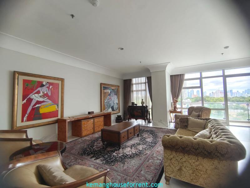 Spacious 3-Bedroom Apartment for Rent at Dharmawangsa Essence (8)