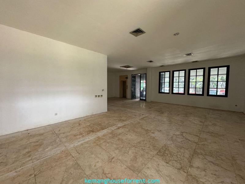 Dijual Bangunan Gedung 3 Lantai di Jl. Taman Kemang (10)