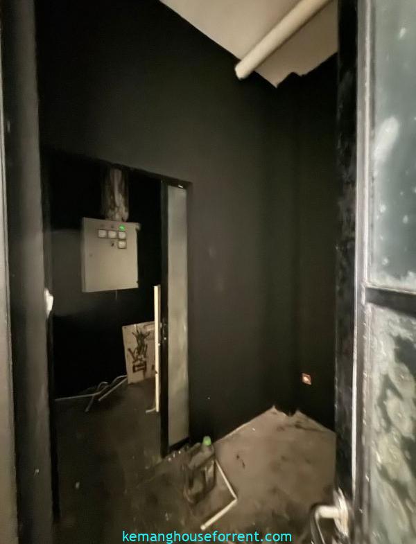 Dijual Bangunan Gedung 3 Lantai di Jl. Taman Kemang (13)
