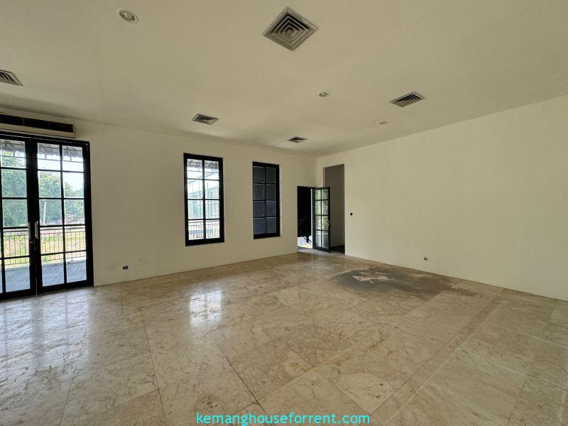 Dijual Bangunan Gedung 3 Lantai di Jl. Taman Kemang (15)