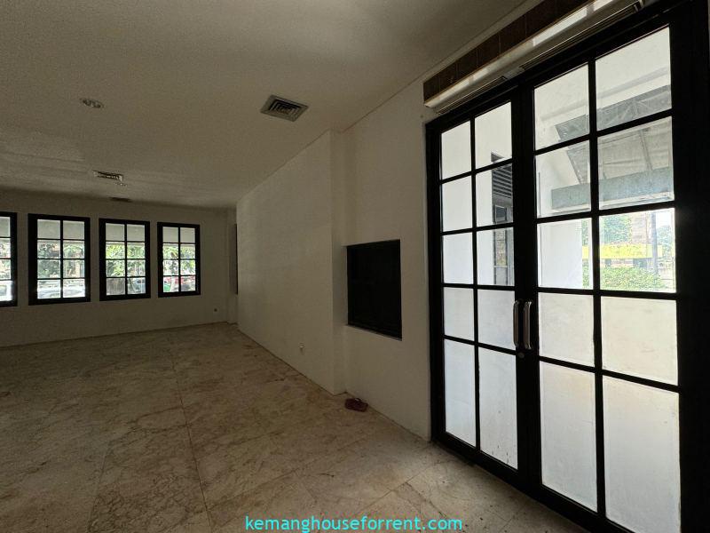 Dijual Bangunan Gedung 3 Lantai di Jl. Taman Kemang (7)