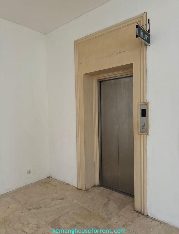 Dijual Bangunan Gedung 3 Lantai di Jl. Taman Kemang (9)