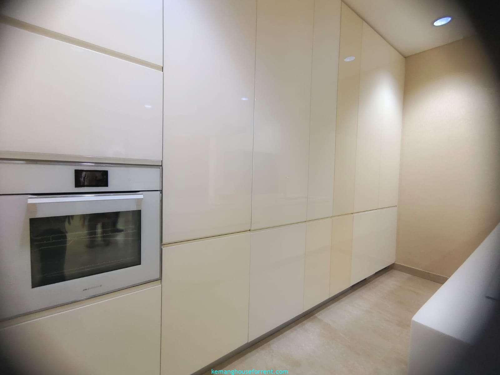 Luxury Apartment for Rent at Pakubuwono House (10)
