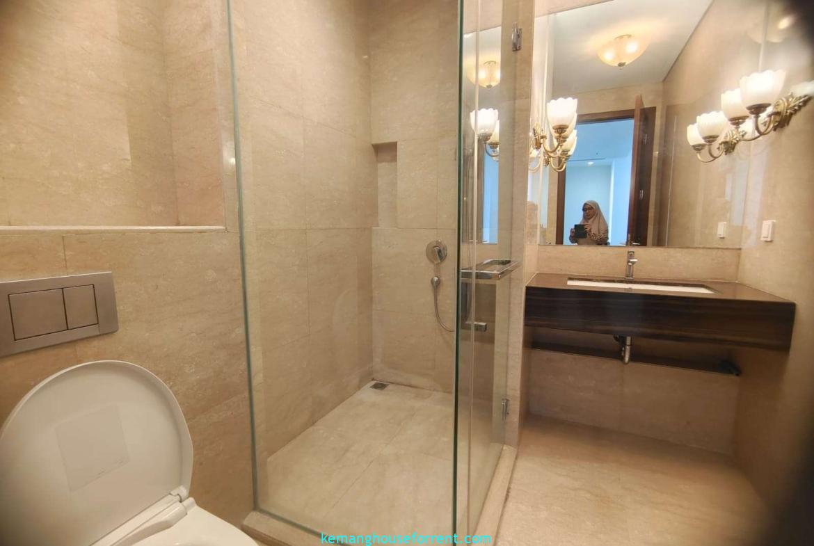 Luxury Apartment for Rent at Pakubuwono House (6)