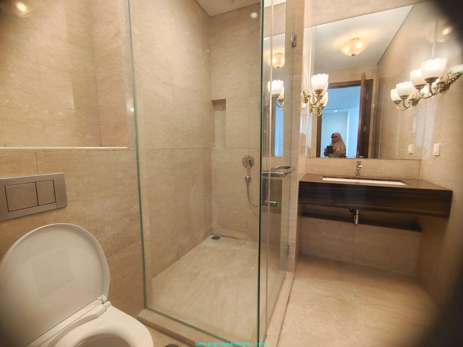 Luxury Apartment for Rent at Pakubuwono House (6)