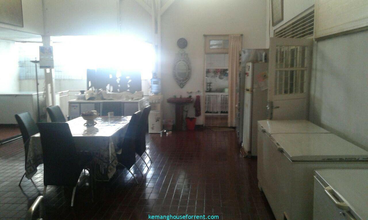 Rumah Mewah Dijual di Jl. Wijaya 1, Kebayoran Baru (8)